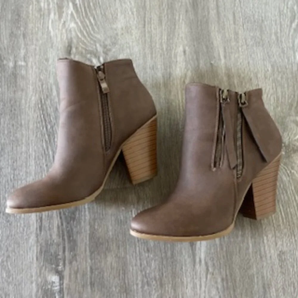 🧡3/15 Journee Collection Valley Zip-Up Booties Women's 8.5